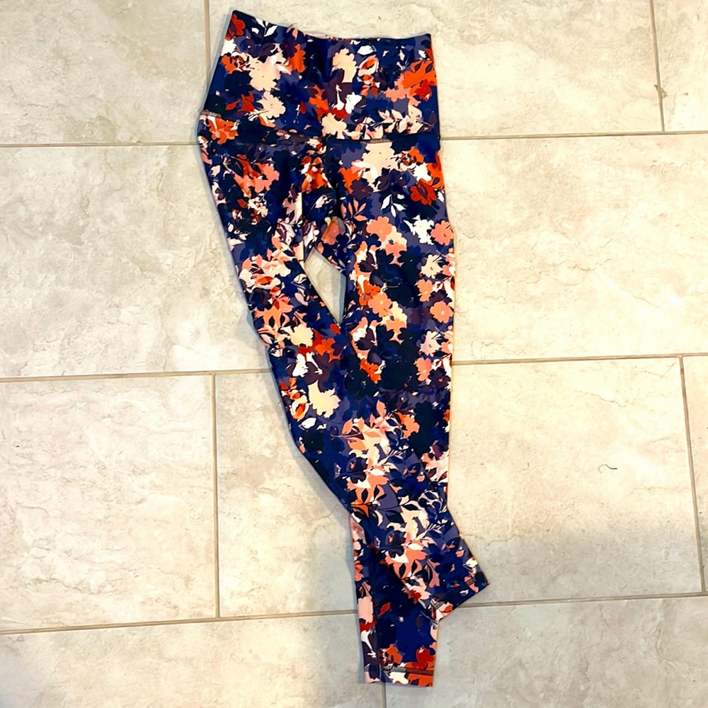 Old navy active leggings.